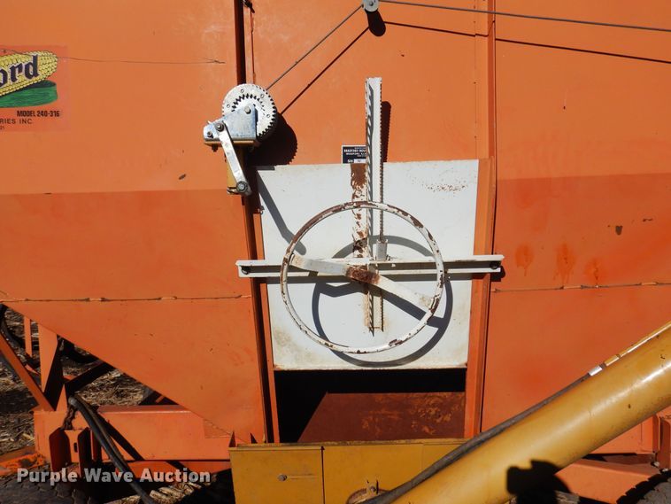 image for item MM9829 Bradford  gravity wagon