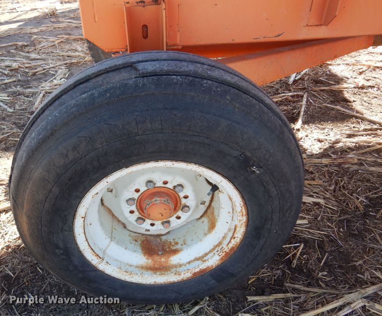 image for item MM9829 Bradford  gravity wagon