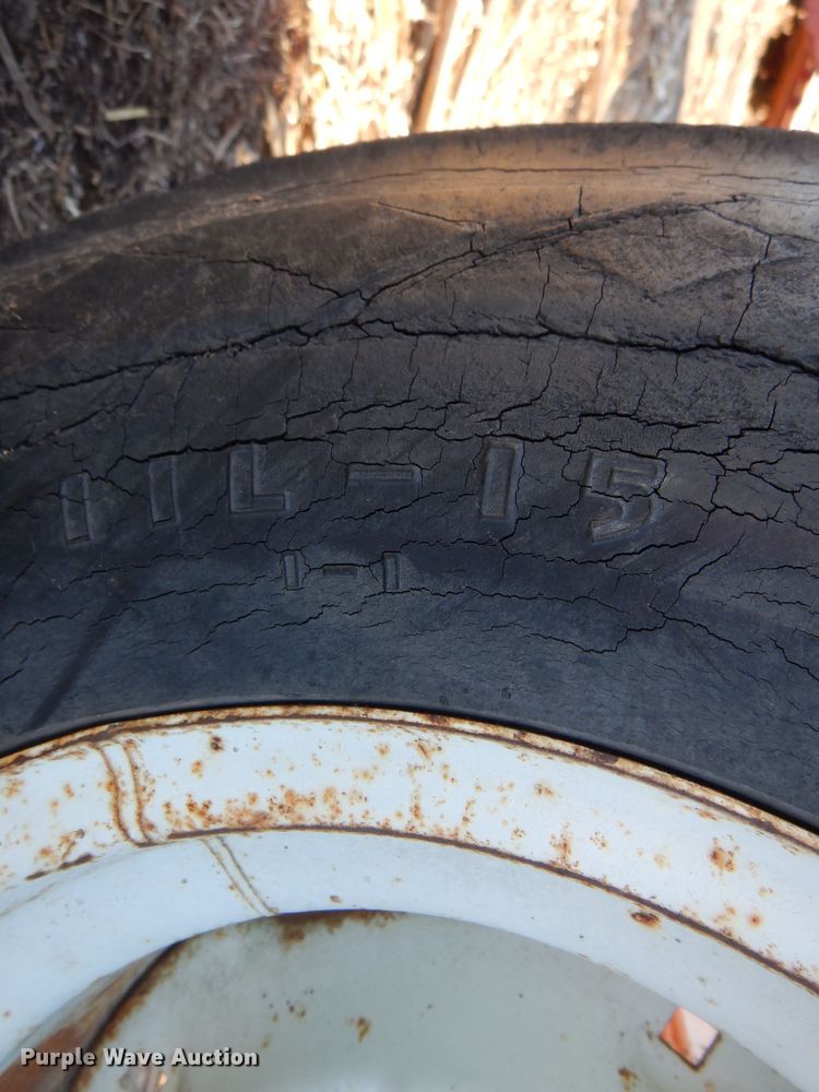 image for item MM9829 Bradford  gravity wagon