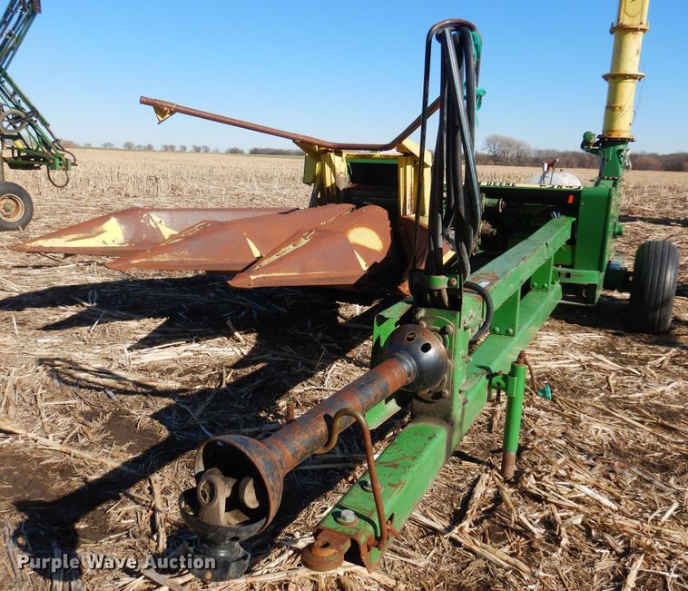 image for item MM9831 1989 John Deere 3970  forage harvester