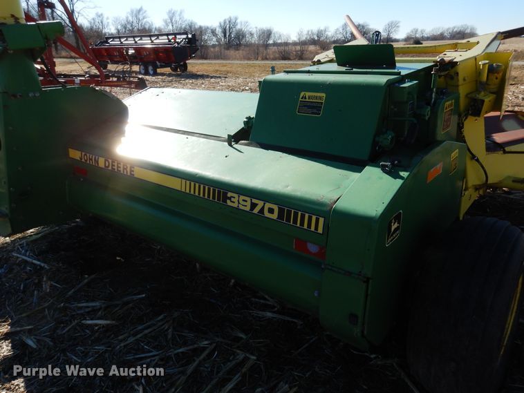 image for item MM9831 1989 John Deere 3970  forage harvester