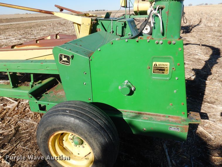 image for item MM9831 1989 John Deere 3970  forage harvester