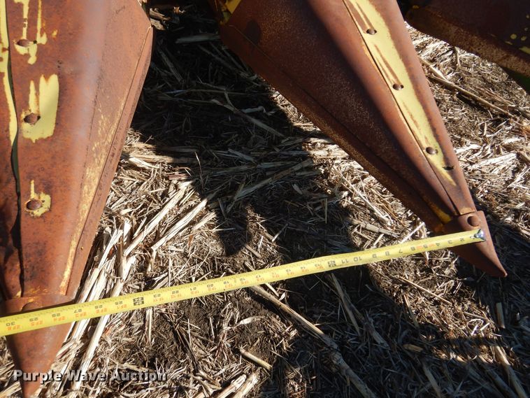 image for item MM9831 1989 John Deere 3970  forage harvester