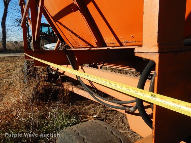 image for item MM9841 Richardton  silage dump wagon