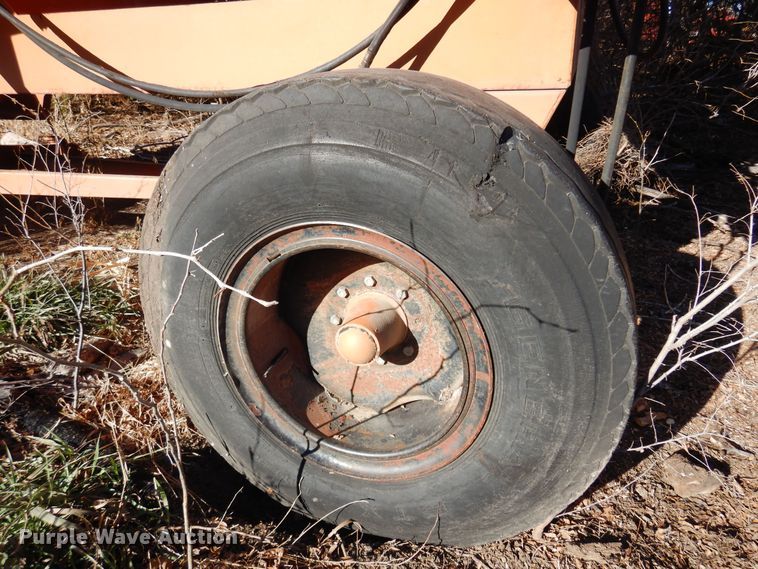 image for item MM9841 Richardton  silage dump wagon