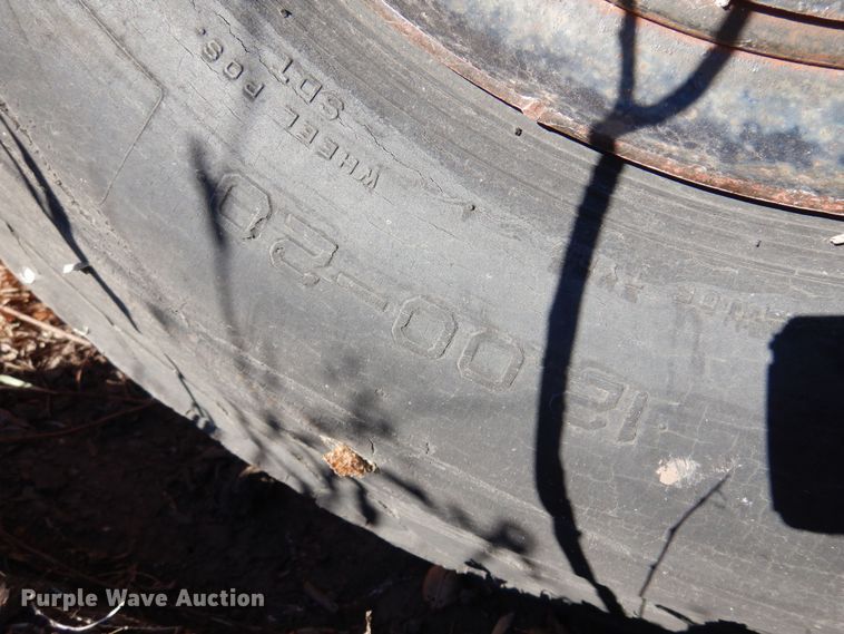 image for item MM9841 Richardton  silage dump wagon