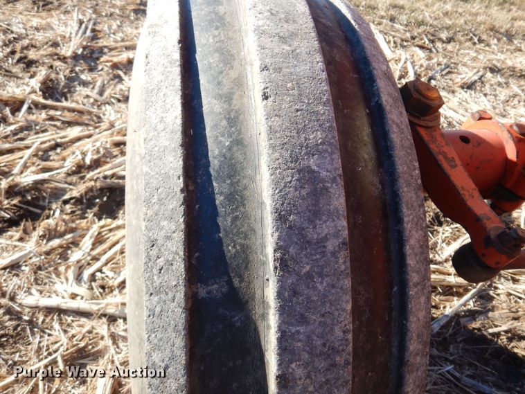 image for item MM9842 1977 International 1086  tractor