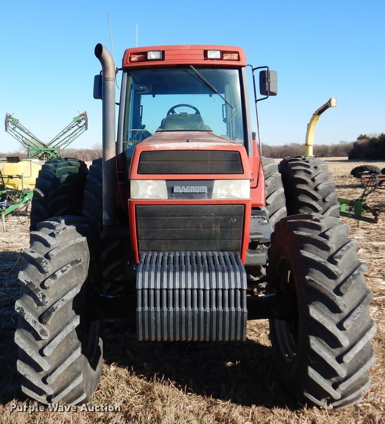 image for item MM9843 1995 Case IH 7230  MFWD tractor