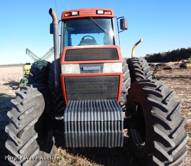 image for item MM9843 1995 Case IH 7230  MFWD tractor