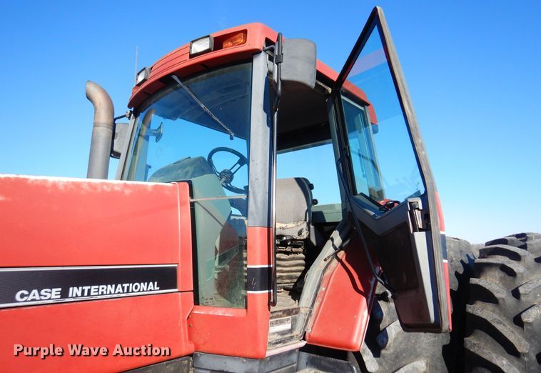 image for item MM9843 1995 Case IH 7230  MFWD tractor