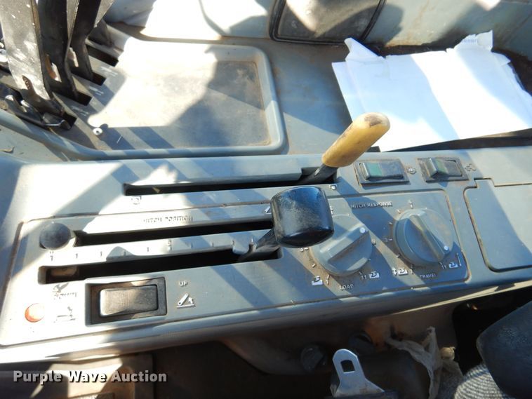 image for item MM9843 1995 Case IH 7230  MFWD tractor