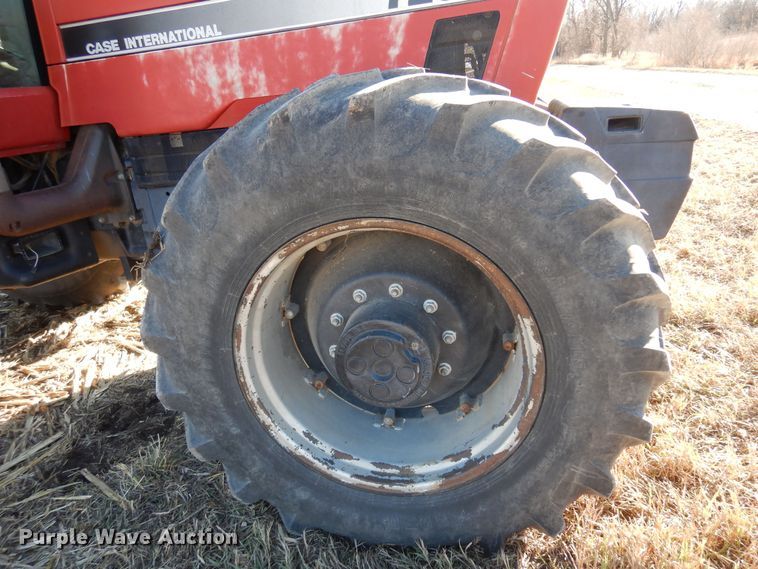image for item MM9843 1995 Case IH 7230  MFWD tractor