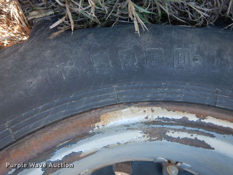 image for item MM9843 1995 Case IH 7230  MFWD tractor