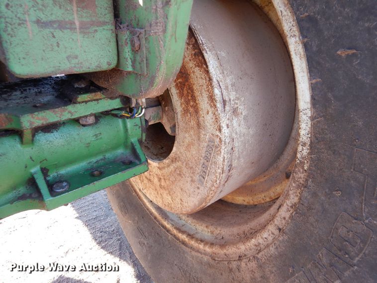 image for item MP9005 1965 Oliver 1850  tractor