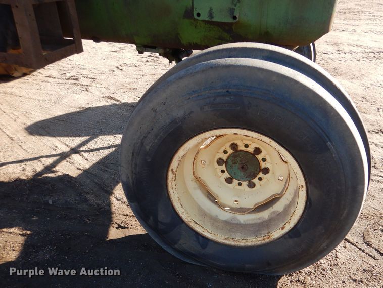 image for item MP9005 1965 Oliver 1850  tractor