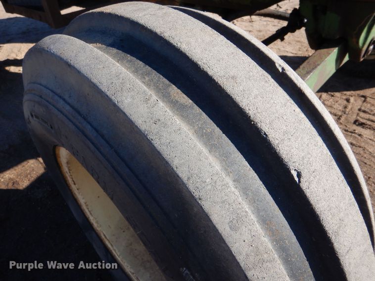 image for item MP9005 1965 Oliver 1850  tractor