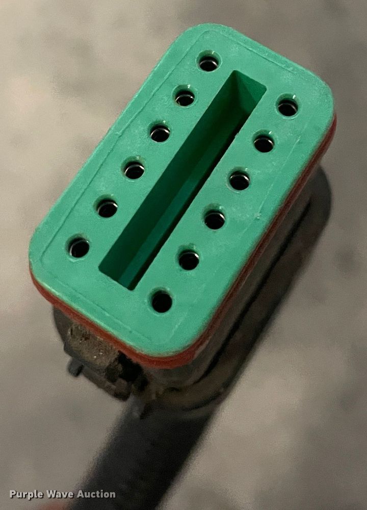 image for item MT9825 John Deere StarFire 3000  GPS receiver