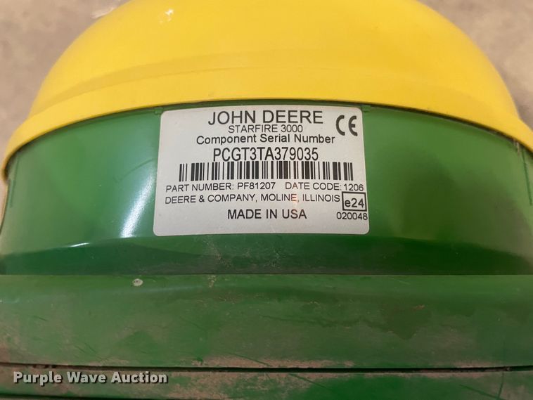 image for item MT9826 John Deere StarFire 3000  GPS receiver