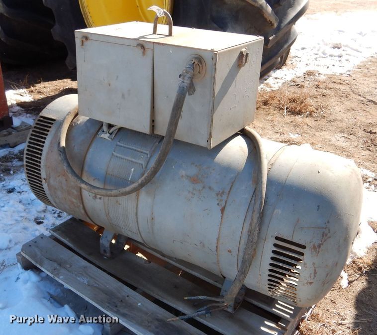 image for item MT9886 Lincoln  welder