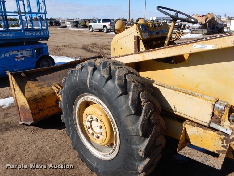 image for item MT9889 Massey Ferguson MF356  wheel loader