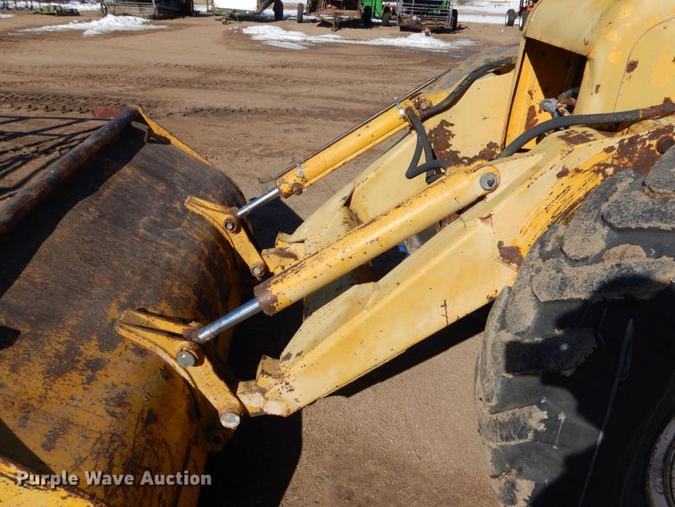 image for item MT9889 Massey Ferguson MF356  wheel loader