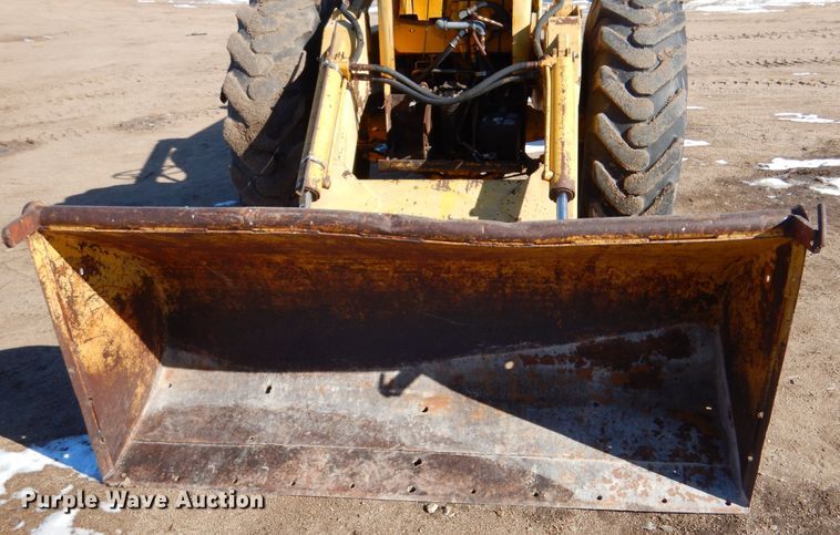 image for item MT9889 Massey Ferguson MF356  wheel loader