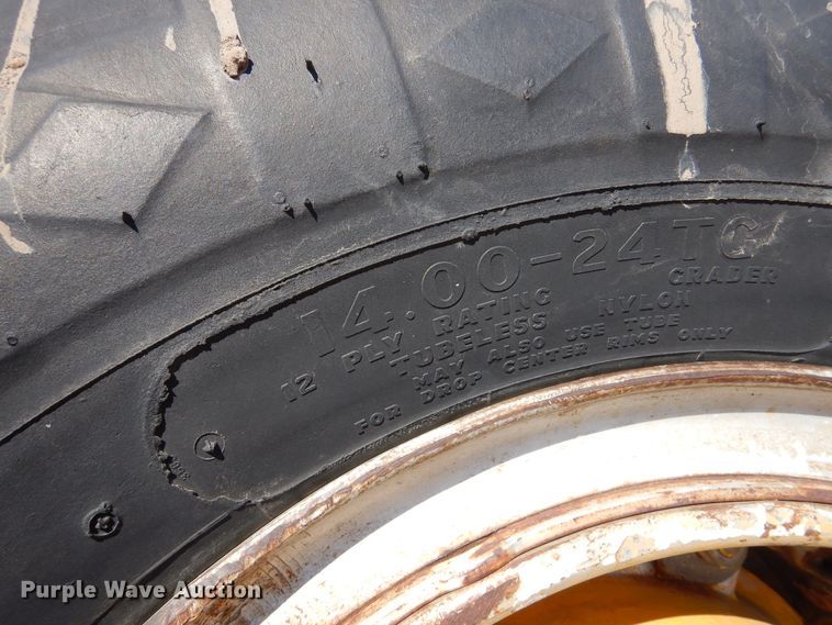 image for item MT9889 Massey Ferguson MF356  wheel loader