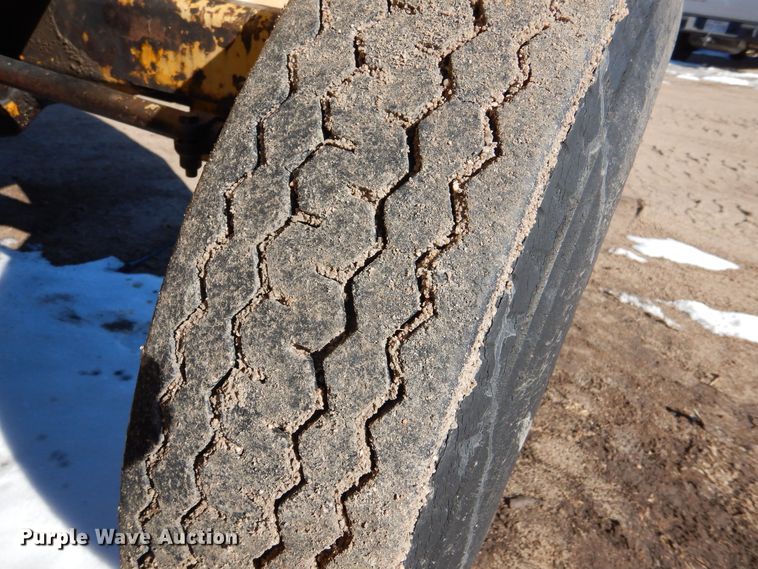 image for item MT9889 Massey Ferguson MF356  wheel loader