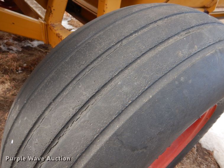 image for item MT9891 Duratech HayBuster 2620  bale processor