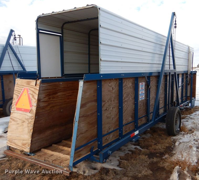 image for item MT9894 Hog loading chute trailer