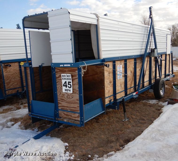 image for item MT9894 Hog loading chute trailer