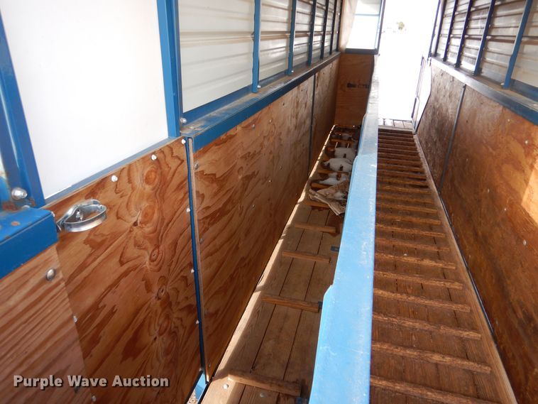 image for item MT9894 Hog loading chute trailer