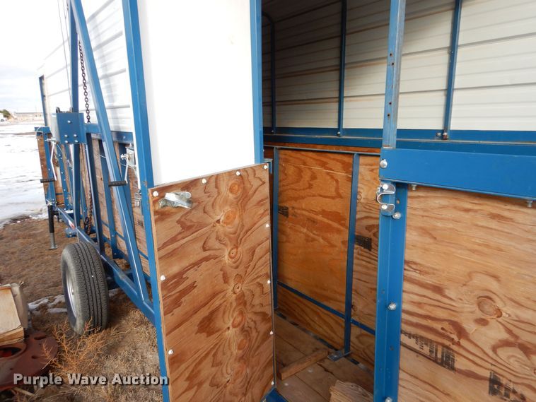 image for item MT9894 Hog loading chute trailer