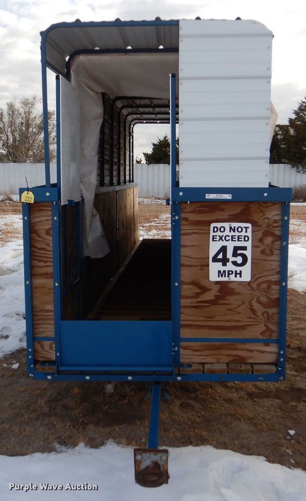 image for item MT9895 Hog loading chute trailer