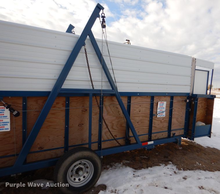 image for item MT9895 Hog loading chute trailer