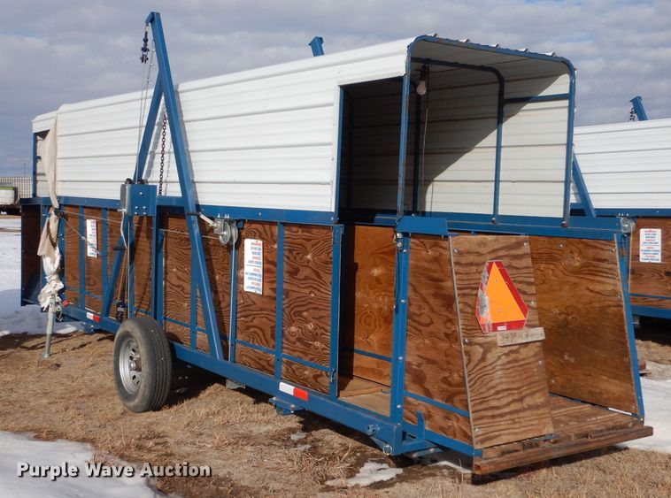image for item MT9895 Hog loading chute trailer