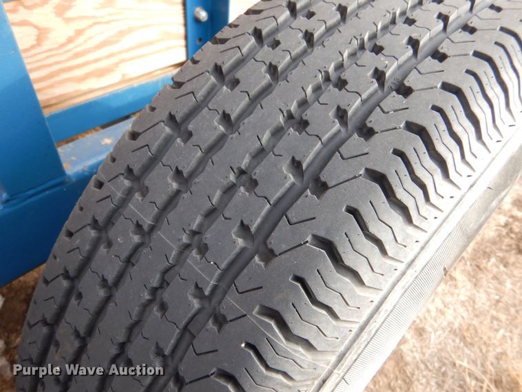 image for item MT9895 Hog loading chute trailer