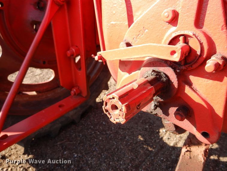 image for item MT9980 1939 Farmall H  tractor