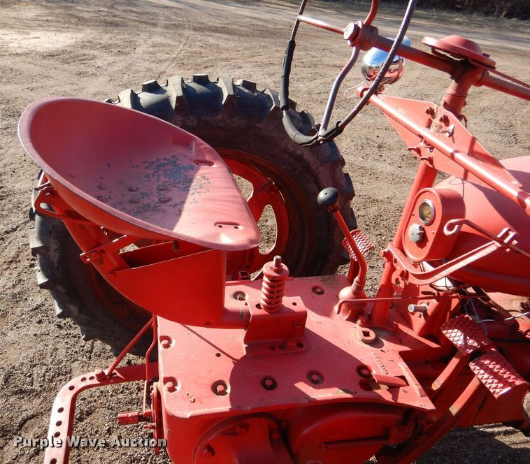 image for item MT9980 1939 Farmall H  tractor