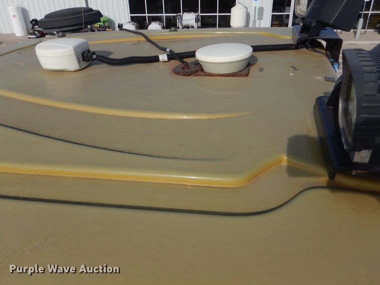 image for item MT9996 2004 Ag-Chem TerraGator 8104  spreader