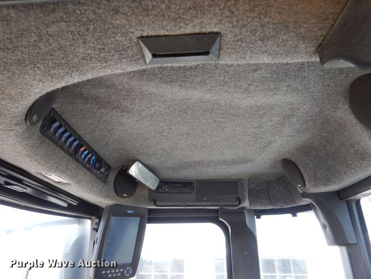 image for item MT9996 2004 Ag-Chem TerraGator 8104  spreader