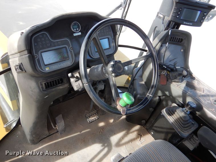 image for item MT9996 2004 Ag-Chem TerraGator 8104  spreader