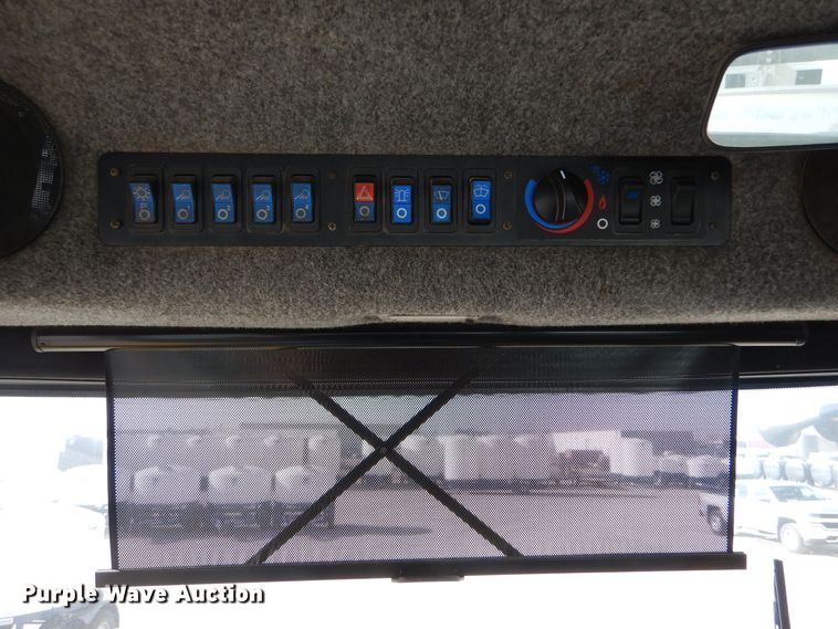 image for item MT9996 2004 Ag-Chem TerraGator 8104  spreader