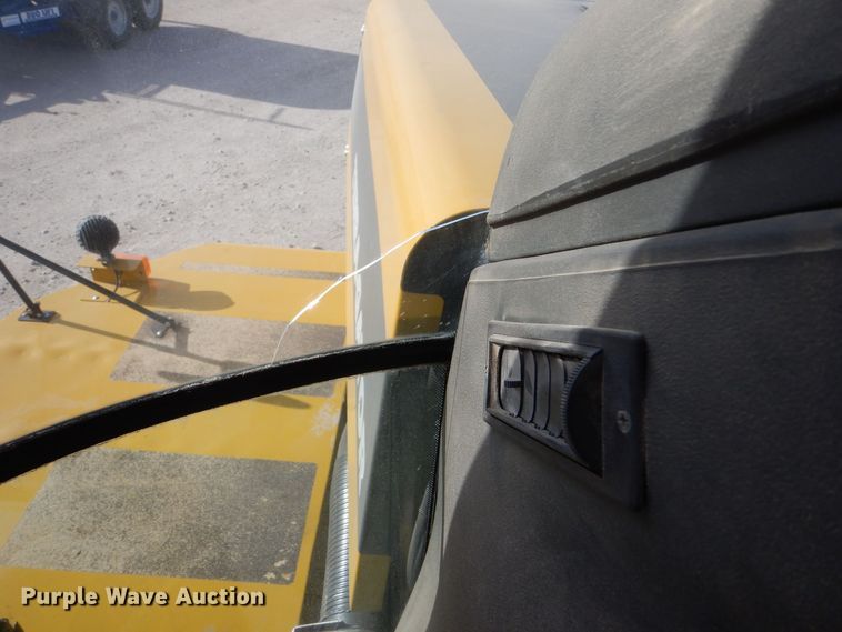 image for item MT9996 2004 Ag-Chem TerraGator 8104  spreader