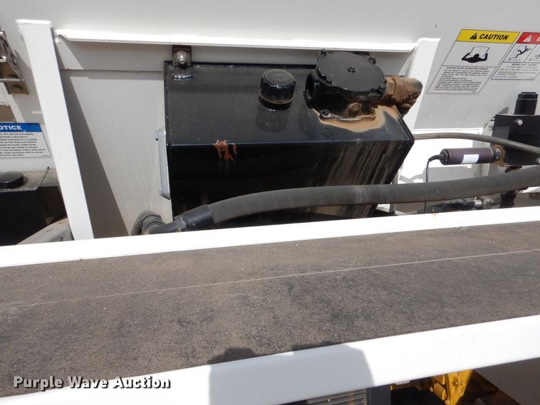 image for item MT9996 2004 Ag-Chem TerraGator 8104  spreader