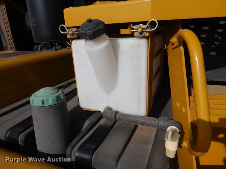 image for item MT9996 2004 Ag-Chem TerraGator 8104  spreader