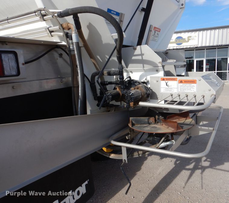 image for item MT9996 2004 Ag-Chem TerraGator 8104  spreader