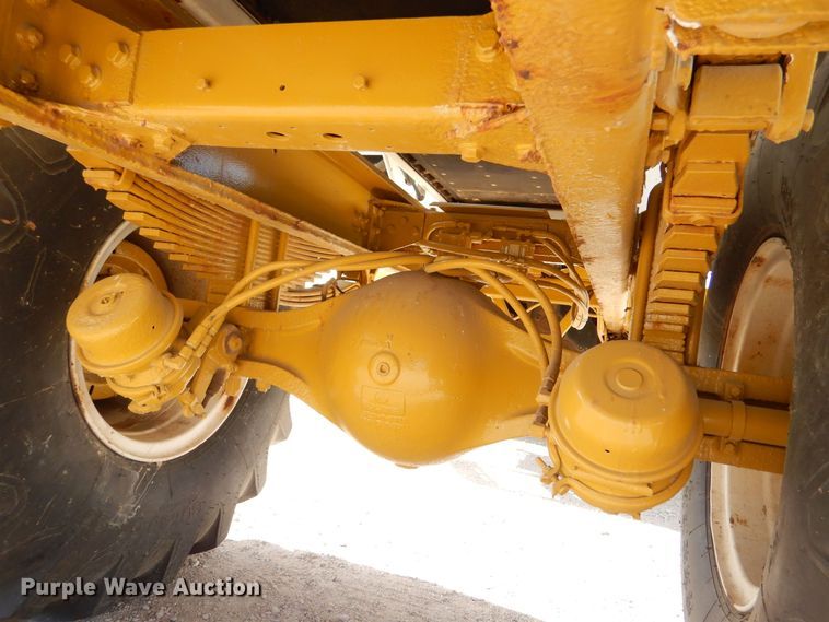 image for item MT9996 2004 Ag-Chem TerraGator 8104  spreader