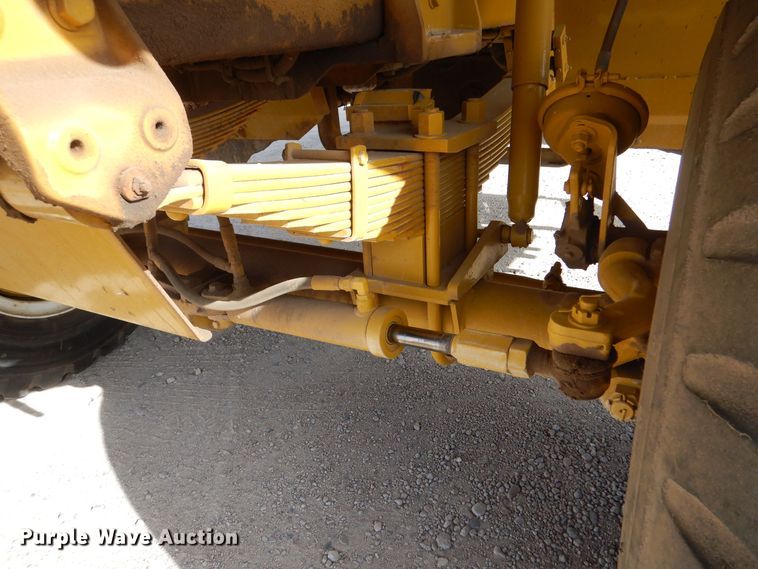 image for item MT9996 2004 Ag-Chem TerraGator 8104  spreader