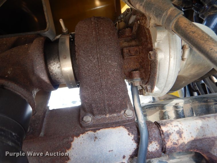 image for item MT9996 2004 Ag-Chem TerraGator 8104  spreader